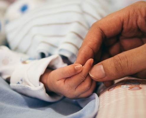 razones para guardar el cordon umbilical del bebe