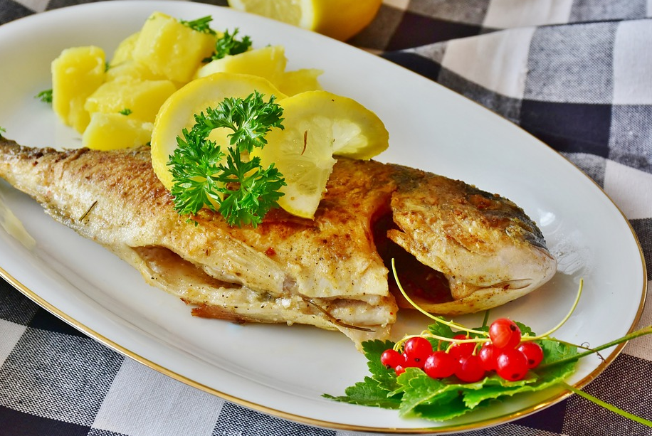 en un menu de dieta blanda se incluye pescado blanco