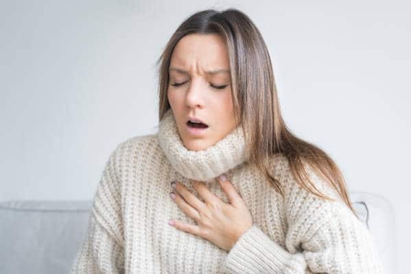 los síntomas de la alergia al anisakis pueden incluir no respirar bien