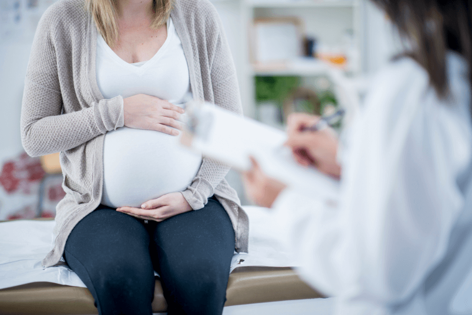 consulta sobre hipertensión y embarazo