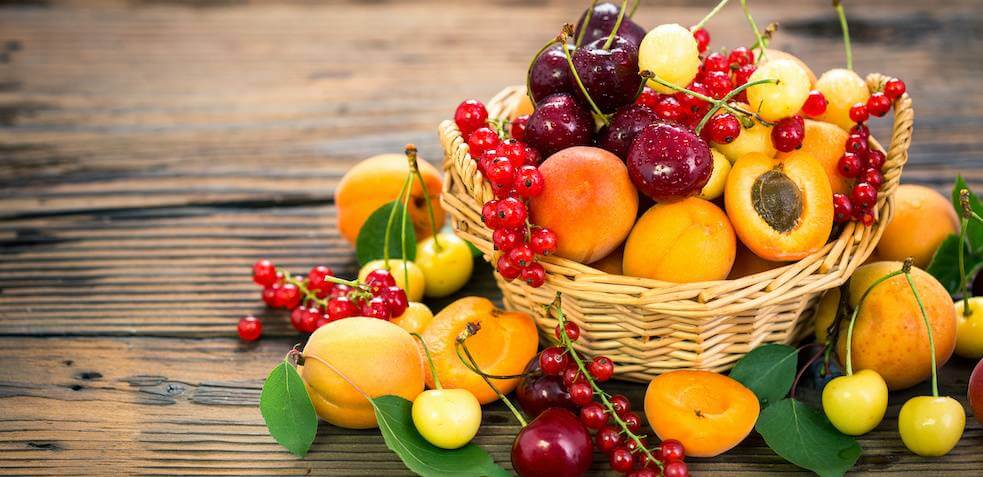 albaricoques, melocotones o cerezas son algunas frutas de temporada de julio