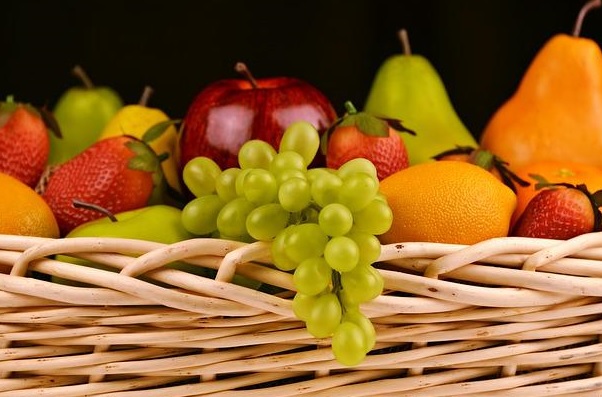 Los alimentos prohibidos en la dieta fodmap incluyen muchas frutas