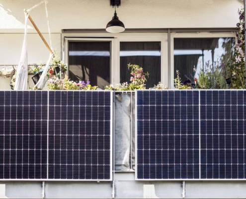 paneles solares en una terraza
