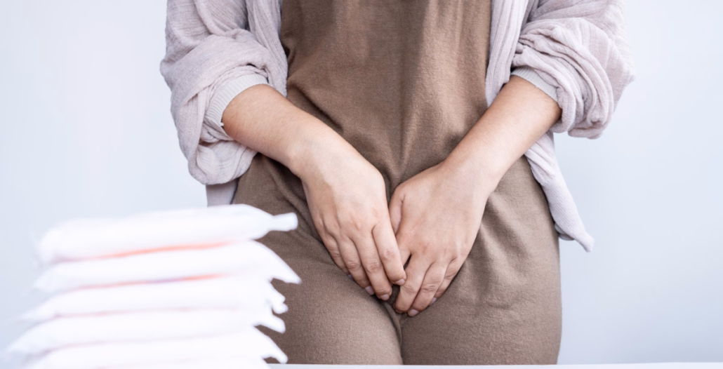 Mujer con incomodidad en la zona vaginal